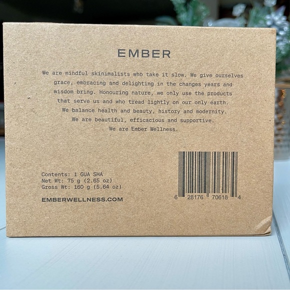 EMBER WELLNESS | 100% NATURAL WHITE JADE | HEART GUA SHA TOOL - Picture 10 of 10